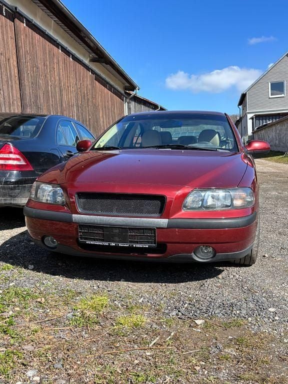 Gebraucht Volvo S60 140 PS (102 kW) 2001 Rot Limousine