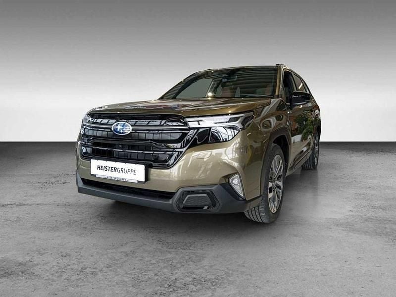 Neu Subaru Forester Platinum 136 PS (100 kW) 2025 Grün SUV