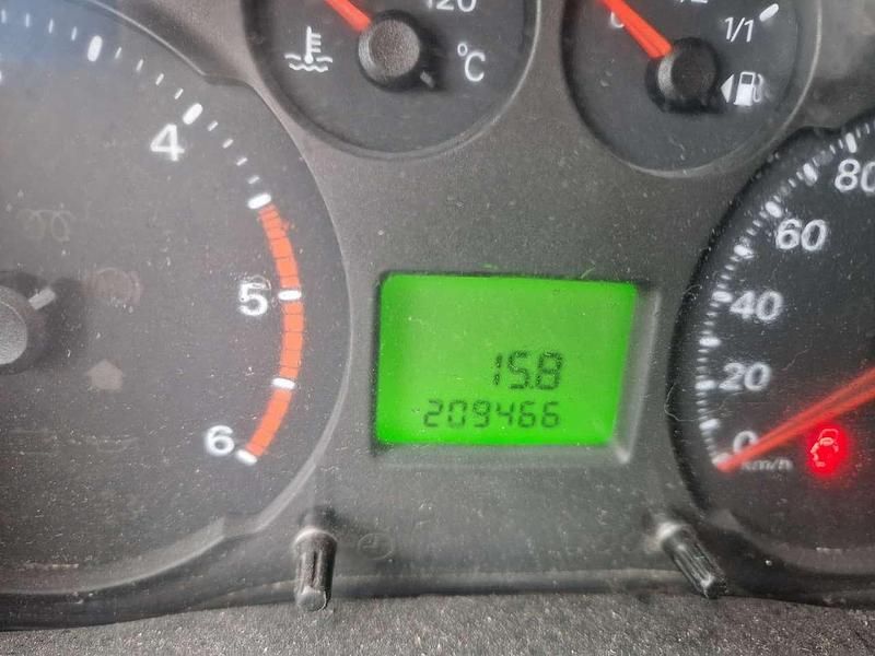 Gebraucht Ford Transit Trend 101 PS (74 kW) 2013 Weiß Abholung