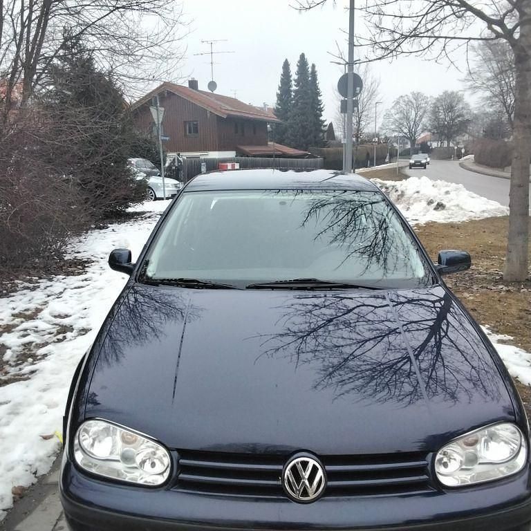 Blau Gebraucht 1999 VW Golf Trendline Limousine | 1.890 € (Guter Preis) - Bild 1/4