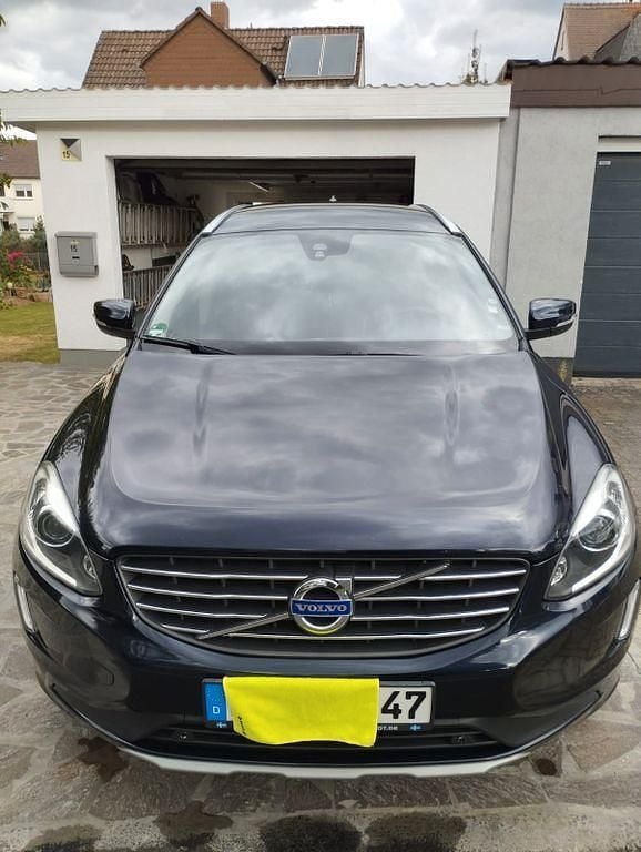 Gebraucht Volvo XC60 Kinetic 150 PS (110 kW) 2017 Blau SUV