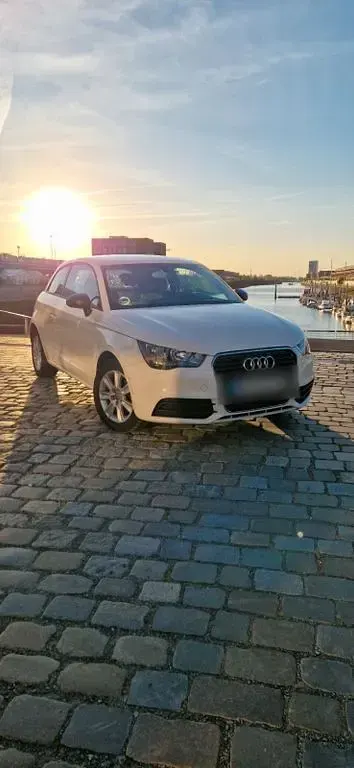 Gebraucht Audi A1 86 PS (63 kW) 2010 Weiß Kleinwagen