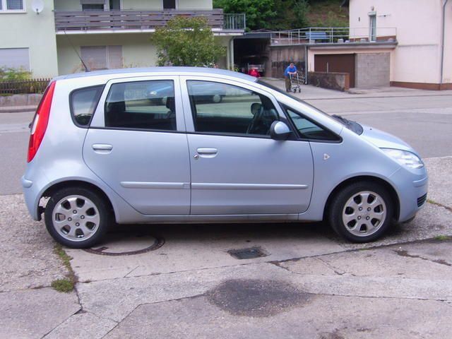 Andere farbe Gebraucht 2005 Mitsubishi Colt Kleinwagen | 6.000 € - Bild 1/4