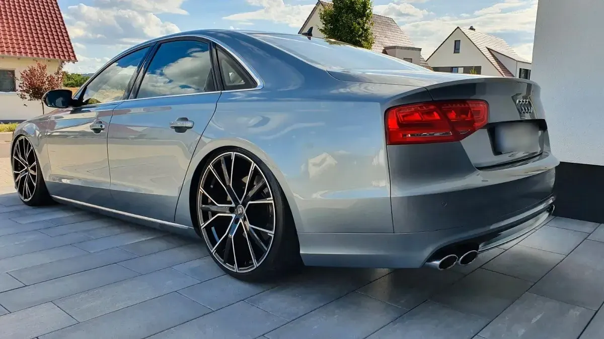Gebraucht Audi A8 Ambiente 371 PS (272 kW) 2010 Grau Limousine