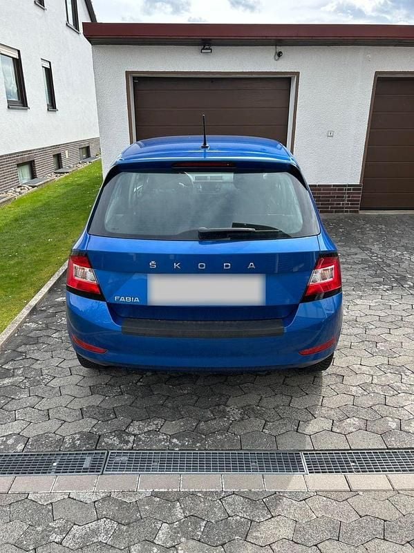 Gebraucht Skoda Fabia Active 95 PS (69 kW) 2020 Blau Kleinwagen