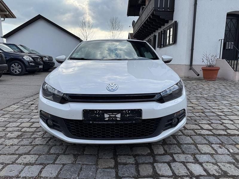 Gebraucht VW Scirocco 160 PS (117 kW) 2009 Weiß Coupé