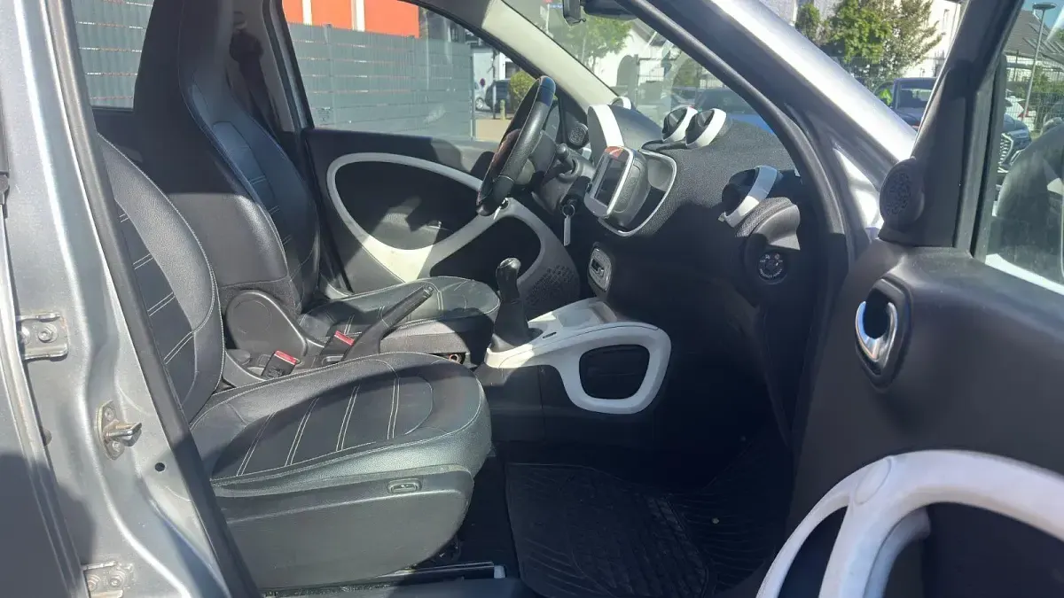 Gebraucht Smart ForFour Prime 235 PS (172 kW) 2016 Silber Kleinwagen