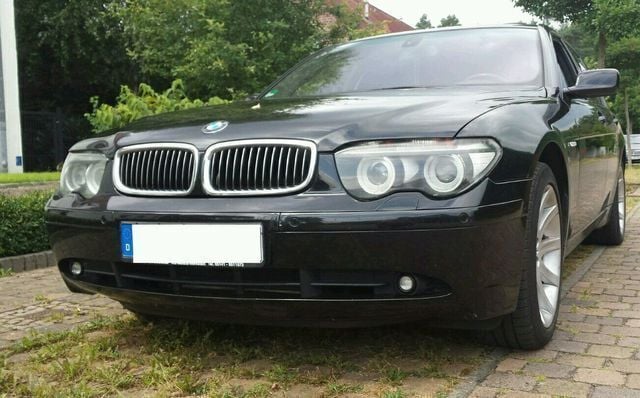 Gebraucht BMW 745 453 PS (333 kW) 2004 Schwarz metallic Limousine