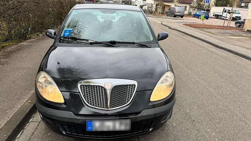 Schwarz Gebraucht 2005 Lancia Ypsilon Kleinwagen | 900 € - Bild 1/4