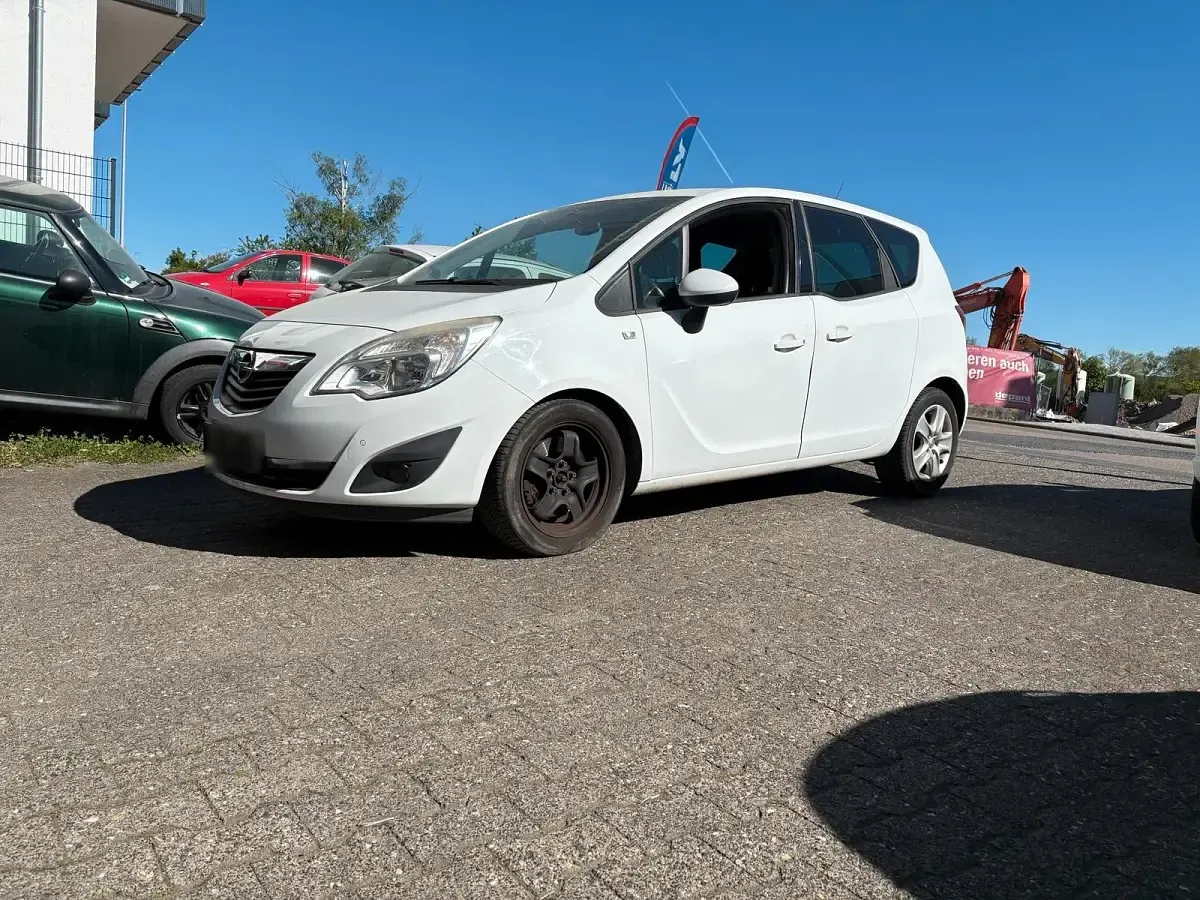 Second-hand Opel Meriva 101 CP (74 kW) 2011 Alb Monovolum