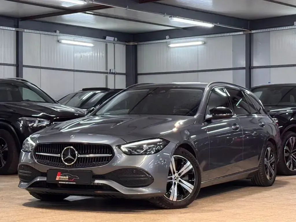 Gebraucht Mercedes 220 Avantgarde 200 PS (147 kW) 2022 Grau Limousine
