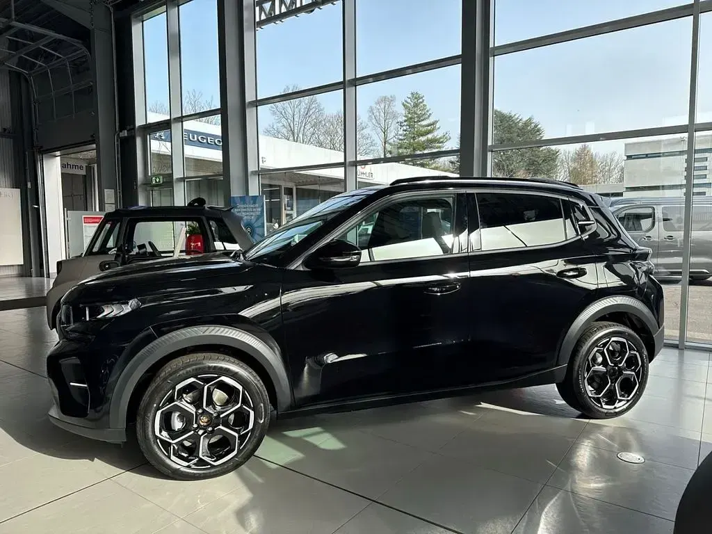Neu Citroën e-C3 83 kW (113 PS) 2026 Schwarz Limousine