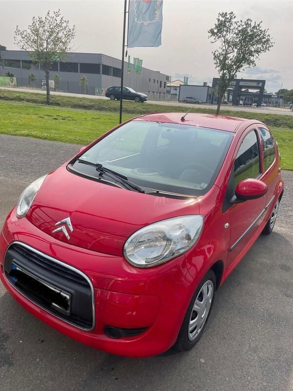 Rot Gebraucht 2009 Citroën C1 Style Kleinwagen | 1.600 € (Guter Preis) - Bild 1/4