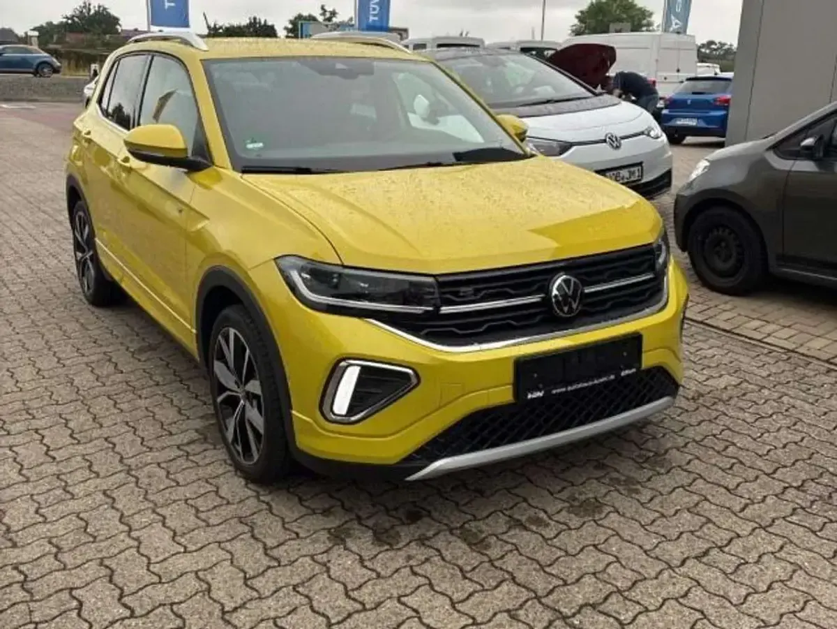 Gebraucht VW T-Cross R-line 116 PS (85 kW) 2024 Gelb SUV