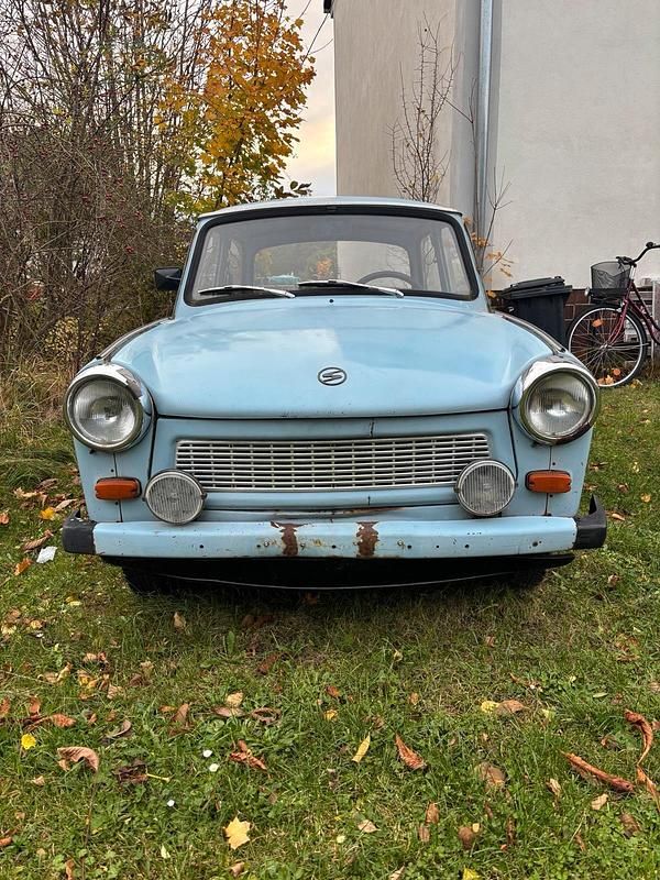 Blau Gebraucht 1986 Trabant 601 Limousine | 1.700 € - Bild 1/4