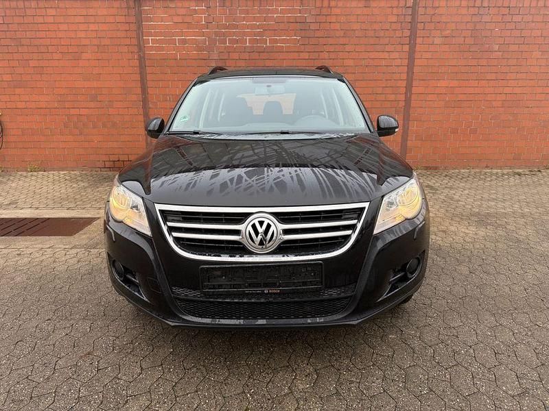 Schwarz Gebraucht 2009 VW Tiguan Trendline SUV | 6.790 € (Fairer Preis) - Bild 1/4