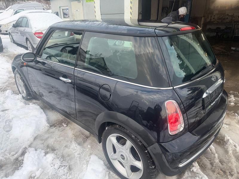 Usado Mini ONE 90 HP (66 kW) 2005 Preto Citadino