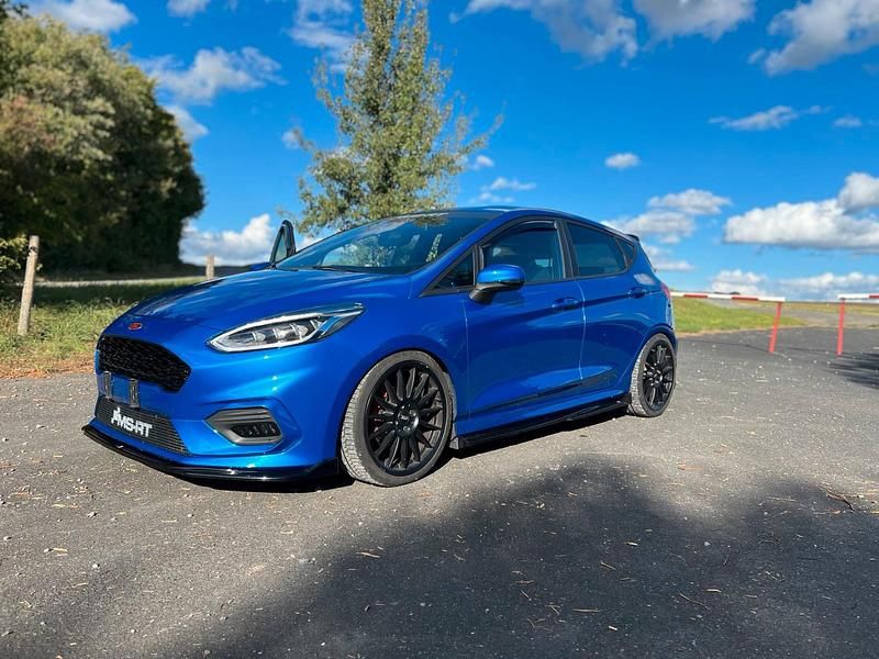 Blau Gebraucht 2020 Ford Fiesta ST-Line Kleinwagen | 14.200 € (Fairer Preis) - Bild 1/4