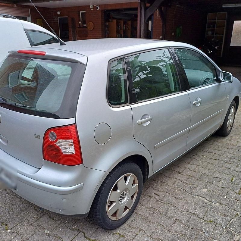 Silber Gebraucht 2002 VW Polo Kleinwagen | 2.999 € (Teuer) - Bild 1/4