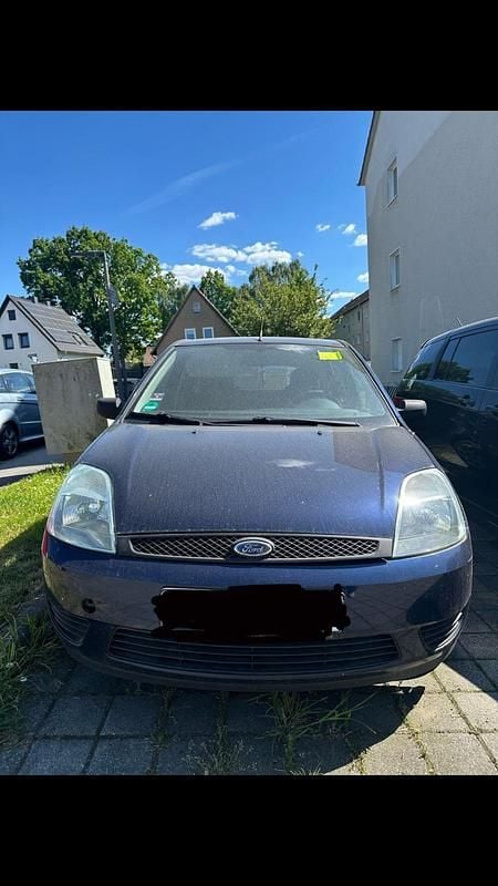 Blau Gebraucht 2004 Ford Fiesta Kleinwagen | 550 € (Guter Preis) - Bild 1/4