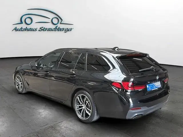 Gebraucht BMW 530 M Sport 245 PS (180 kW) 2023 Schwarz Kombi