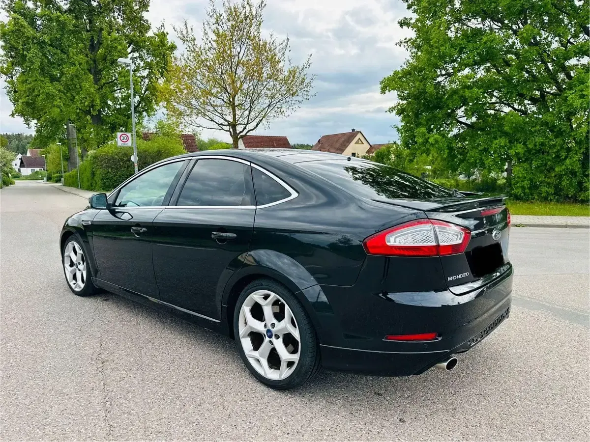 Usado Ford Mondeo Titanium S 200 CV (147 kW) 2011 Negro Berlina