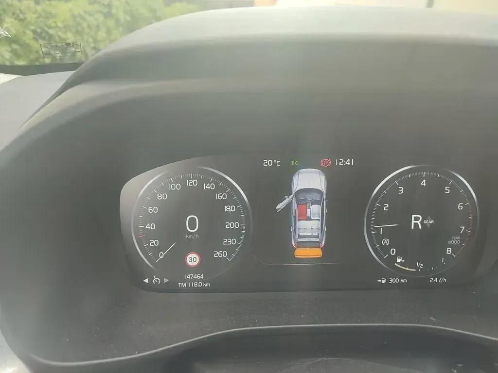 Gebraucht Volvo XC40 Momentum 156 PS (114 kW) 2018 Weiß SUV