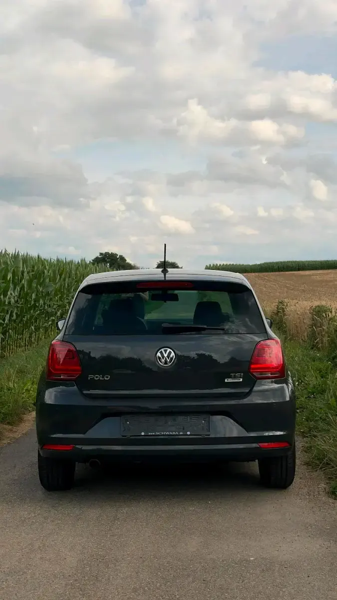 Gebraucht VW Polo 90 PS (66 kW) 2016 Grau Coupé