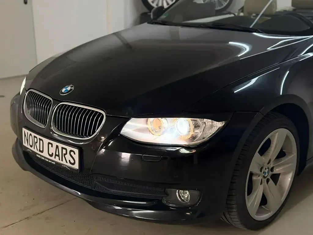Gebraucht BMW 325 Cabriolet Performance 218 PS (160 kW) 2011 Saphirschwarz Cabrio