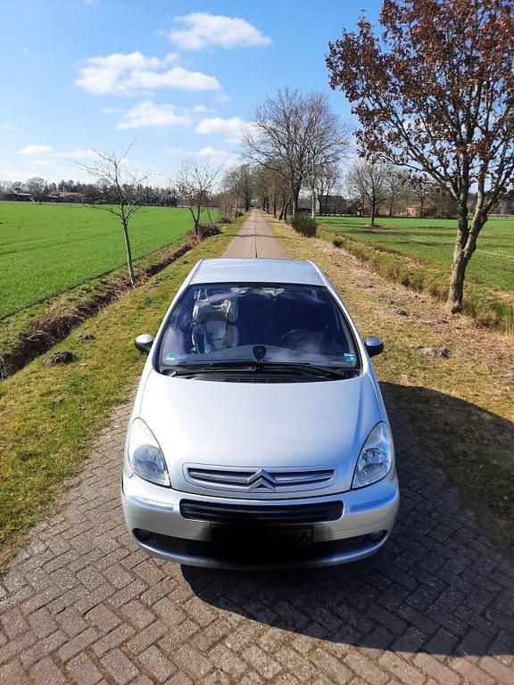 Silber Gebraucht 2007 Citroën Xsara Picasso Style Van / Kleinbus | 1.999 € (Fairer Preis) - Bild 1/4
