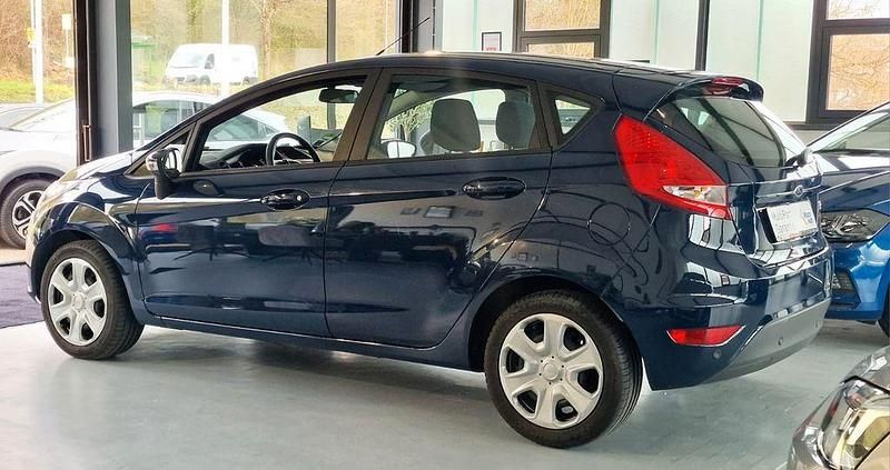 Gebraucht Ford Fiesta 60 PS (44 kW) 2009 Blau Kleinwagen