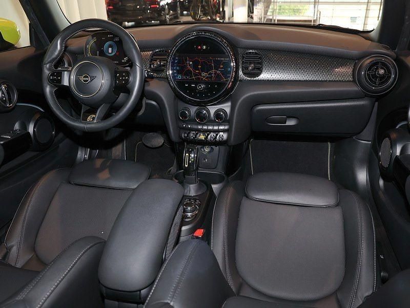 Gebraucht Mini Cooper SE Hatch 135 kW (184 PS) 2022 Weiß Kleinwagen