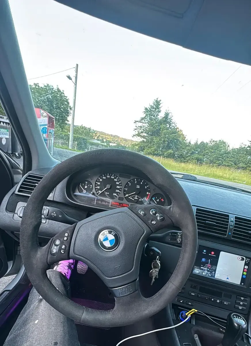 Gebraucht BMW 320 150 PS (110 kW) 2000 Silber Limousine