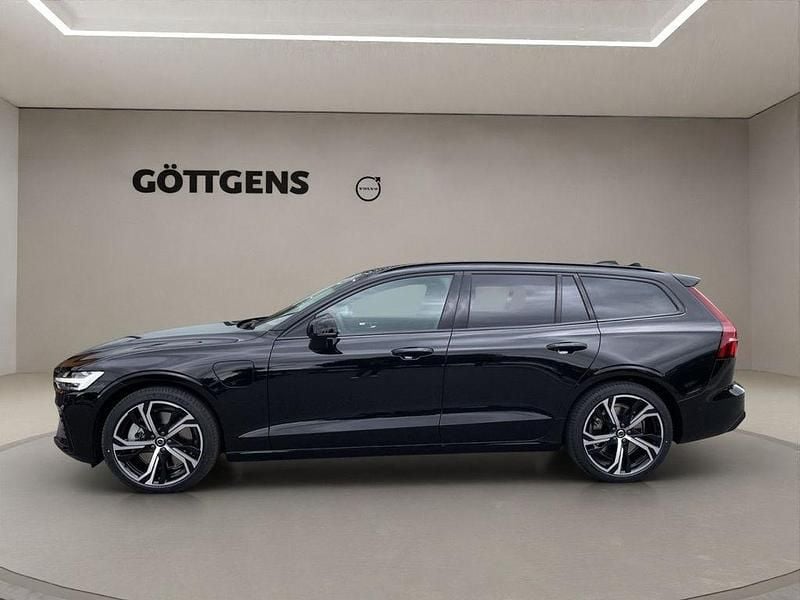 Neu Volvo V60 Plus 349 PS (256 kW) 2026 Schwarz Kombi