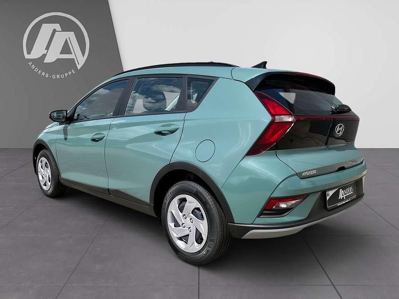 Gebraucht Hyundai Bayon Select 101 PS (74 kW) 2025 Mangrove green SUV