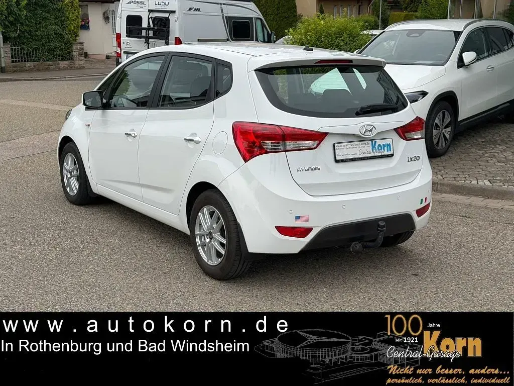 Gebraucht Hyundai ix20 Style 129 PS (94 kW) 2017 Weiß Kleinwagen
