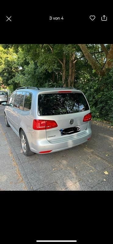 Weiß Gebraucht 2012 VW Touran Van / Kleinbus | 3.500 € (Superpreis) - Bild 1/4