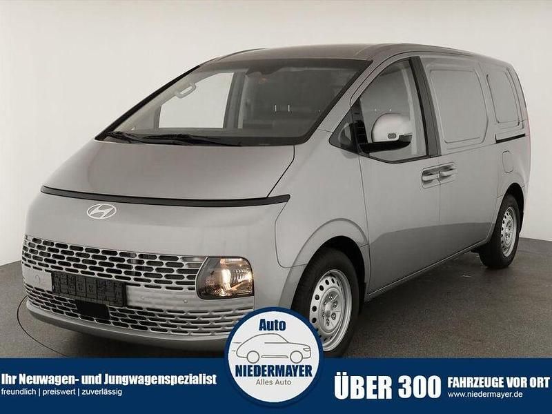 Silber Neu 2024 Hyundai Staria Trend Van | 32.995 € - Bild 1/4