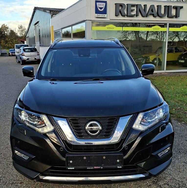 Schwarz Gebraucht 2019 Nissan X-Trail N-Connecta SUV | 13.450 € (Fairer Preis) - Bild 1/4
