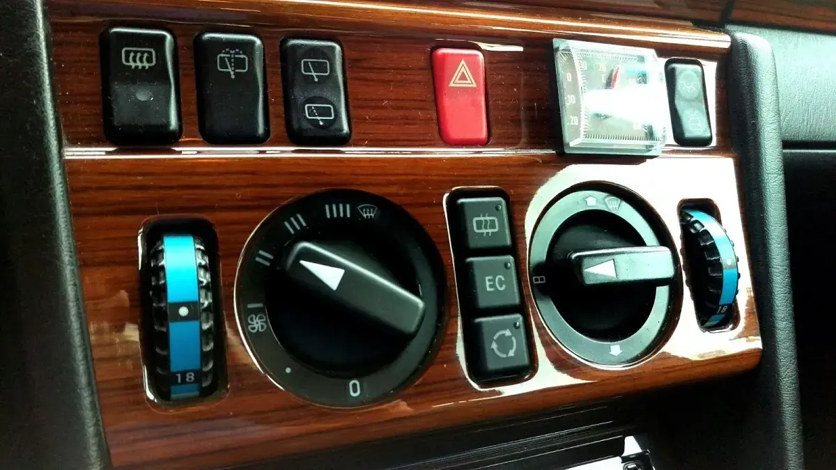 Gebraucht Mercedes 300 147 PS (108 kW) 1995 Grau Kombi