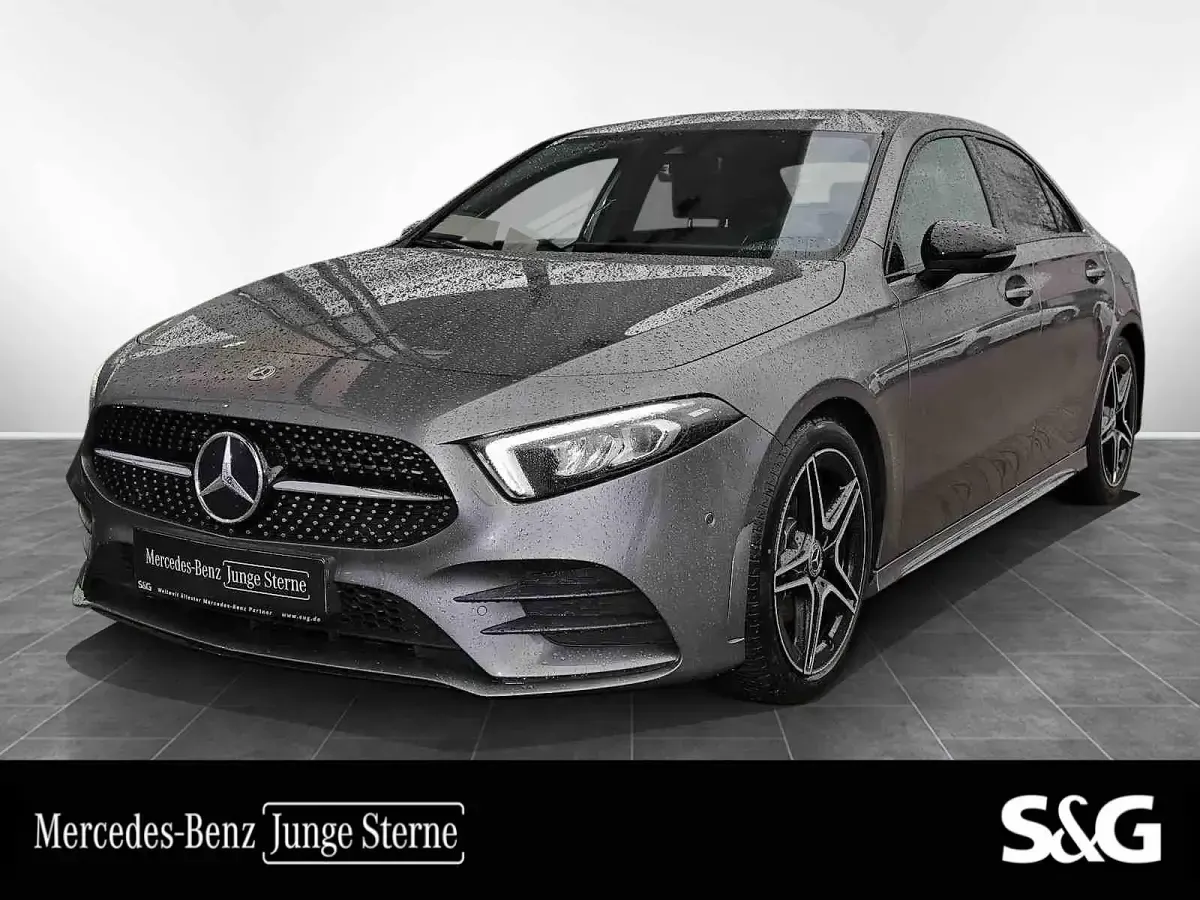 Gebraucht Mercedes A200 AMG 163 PS (119 kW) 2022 Limousine