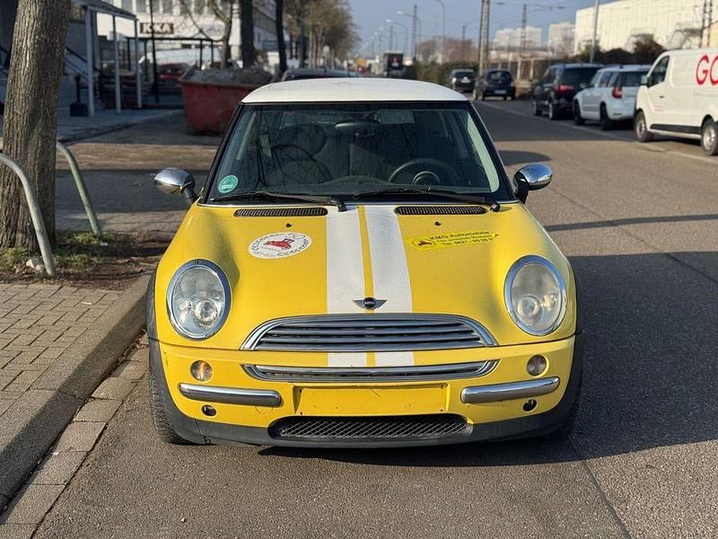 Gebraucht Mini ONE 90 PS (66 kW) 2004 Gelb Kleinwagen