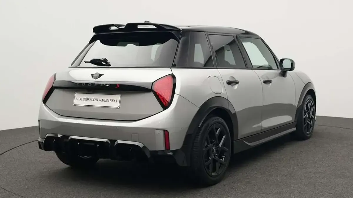 Gebraucht Mini John Cooper Works 204 PS (150 kW) 2025 Grau Kleinwagen