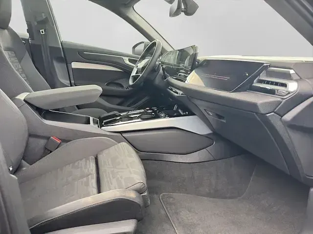 Gebraucht Audi A6 Advanced 204 PS (150 kW) 2026 Mythosschwarz metallic Kombi