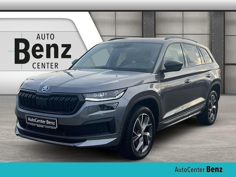 Grau Gebraucht 2022 Skoda Kodiaq SportLine SUV | 38.290 € (Fairer Preis) - Bild 1/4