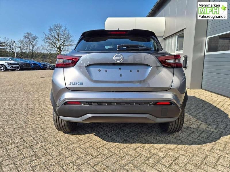 Neu Nissan Juke Acenta 114 PS (83 kW) 2026 Dark grey SUV