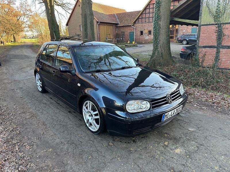 Blau Gebraucht 2001 VW Golf Trendline Limousine | 1.999 € (Fairer Preis) - Bild 1/4