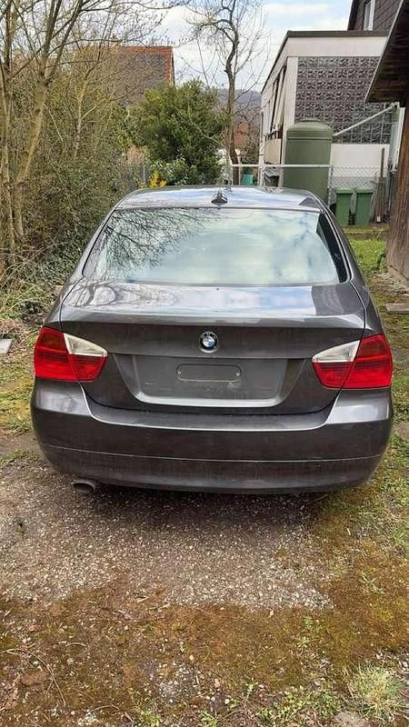Gebraucht BMW 320 163 PS (119 kW) 2005 Limousine