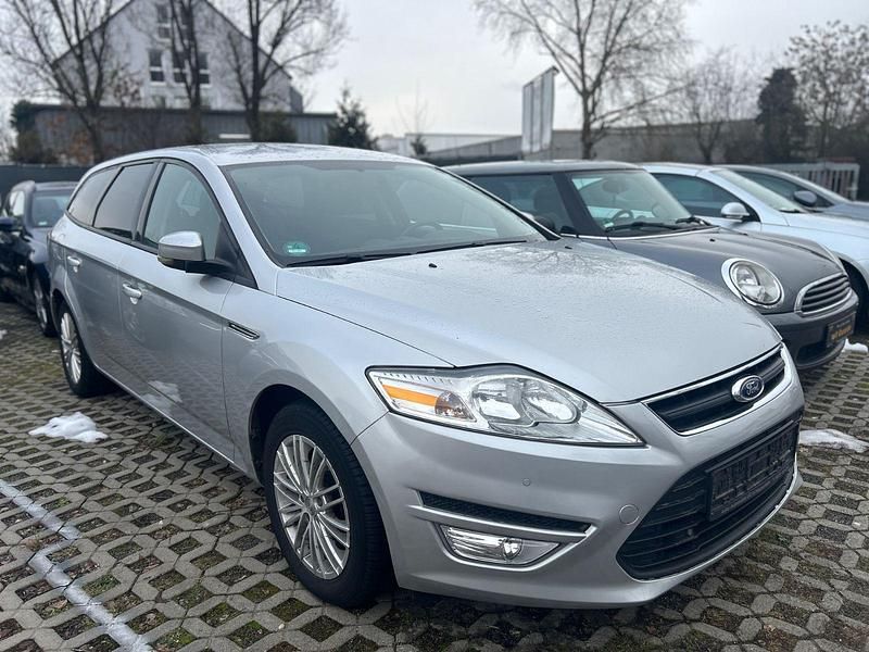 Gebraucht Ford Mondeo 140 PS (102 kW) 2011 Silber Kombi