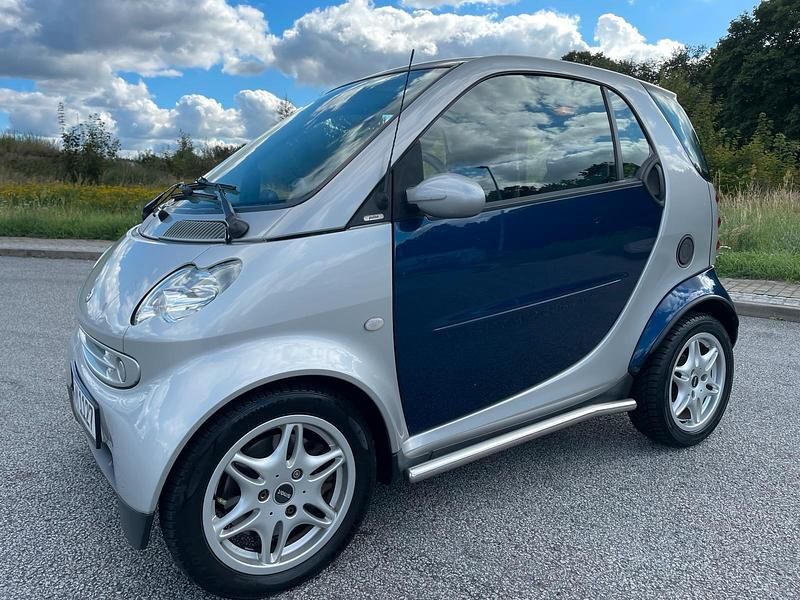 Andere farben Gebraucht 2006 Smart ForTwo Coupé Coupé | 2.300 € - Bild 1/4